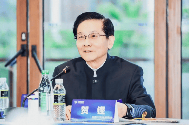 如何調(diào)整收入分配<strong></p>
<p>宏鑫機(jī)械設(shè)備有限公司
</strong>？原高官支招：消費(fèi)不是刺激出來(lái)的 多想想怎么漲工資:宏鑫機(jī)械設(shè)備有限公司
