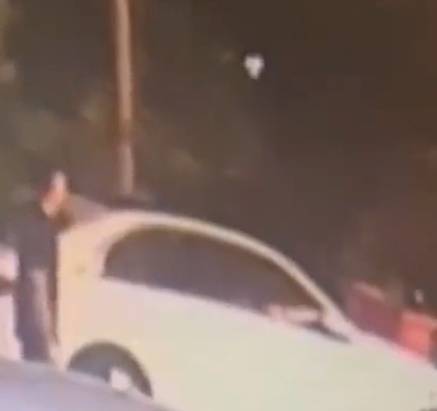 6人開奔馳餐館消費370元逃單<strong></p>
<p>宏鑫機(jī)械設(shè)備有限公司
</strong>，老板：對方已還錢并道歉，車是借的，沒想過要更多賠償:宏鑫機(jī)械設(shè)備有限公司

