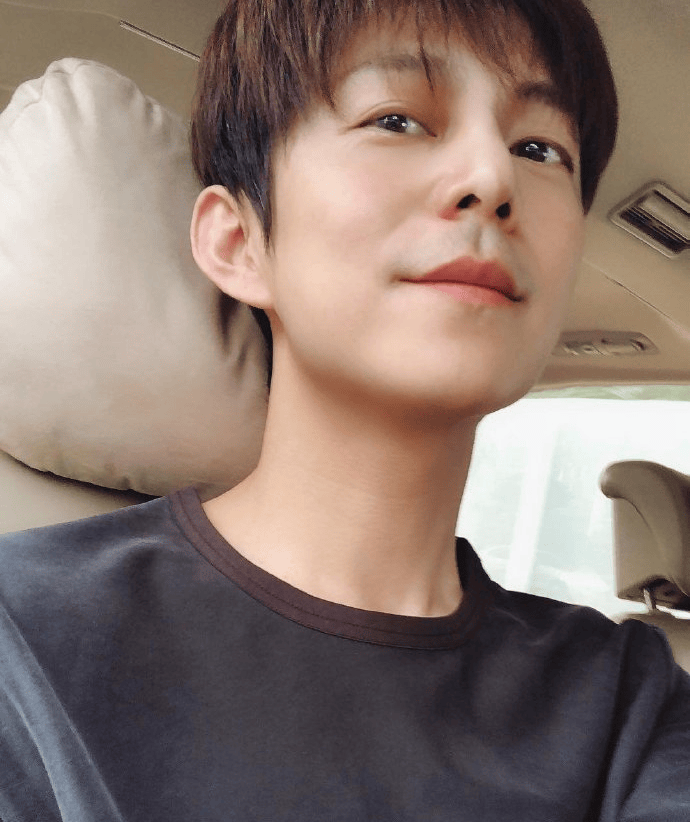 51歲何炅坦言：精力大不如前<strong></p>
<p>宏鑫機(jī)械設(shè)備有限公司
</strong>，我現(xiàn)在特別痛苦，又近視又老花:宏鑫機(jī)械設(shè)備有限公司
