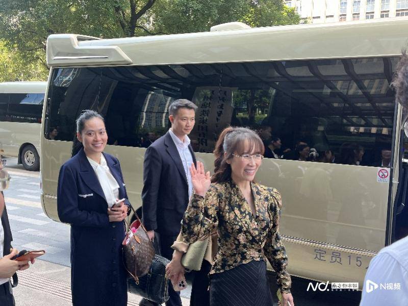 對話越南女企業(yè)家阮氏芳草：廣州地鐵系統(tǒng)先進(jìn)<strong></p>
<p>宏鑫機(jī)械設(shè)備有限公司
</strong>，期待廣交會:宏鑫機(jī)械設(shè)備有限公司
