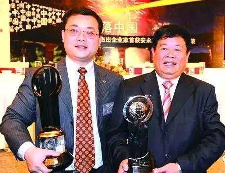 79歲“玻璃大王”曹德旺卸任福耀玻璃董事長(zhǎng)，正式交棒長(zhǎng)子曹暉:宏鑫機(jī)械設(shè)備有限公司
