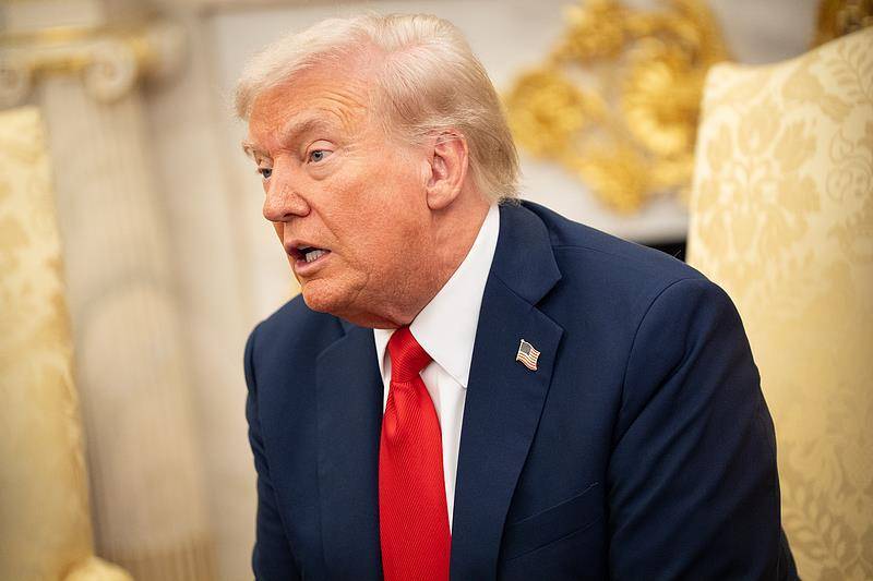 俄美總統(tǒng)電話會(huì)談結(jié)束，特朗普稱將與普京在布達(dá)佩斯會(huì)面:宏鑫機(jī)械設(shè)備有限公司
