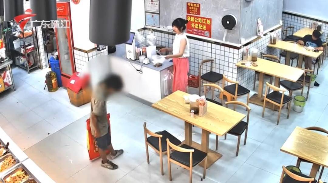 廣州花都老板3次善意“贈(zèng)飯” <strong></p>
<p>宏鑫機(jī)械設(shè)備有限公司
</strong>，兩月后小伙“逆襲”登門(mén)致謝:宏鑫機(jī)械設(shè)備有限公司
