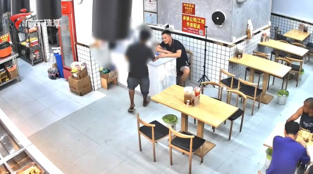廣州花都老板3次善意“贈(zèng)飯” <strong></p>
<p>宏鑫機(jī)械設(shè)備有限公司
</strong>，兩月后小伙“逆襲”登門(mén)致謝:宏鑫機(jī)械設(shè)備有限公司

