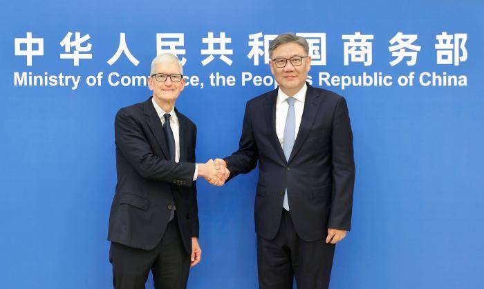 商務(wù)部部長(zhǎng)王文濤會(huì)見蘋果公司首席執(zhí)行官庫克:宏鑫機(jī)械設(shè)備有限公司