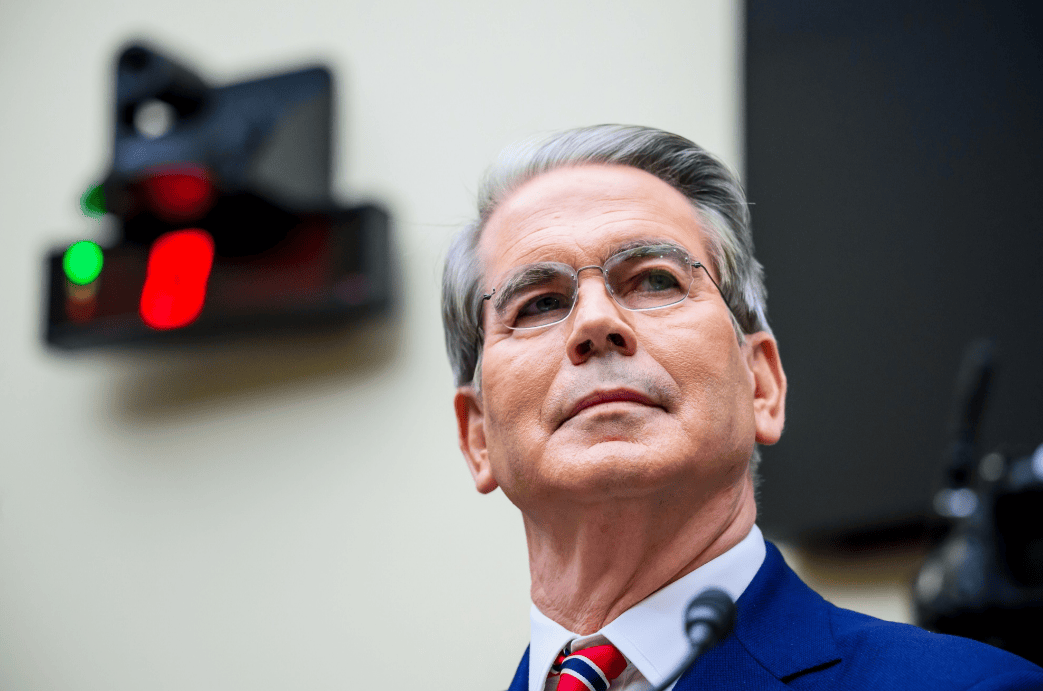 特朗普稱貿(mào)易戰(zhàn)已開打<strong></p>
<p>宏鑫機械設(shè)備有限公司
</strong>，美財長開出“休戰(zhàn)”條件，換中國一張王牌:宏鑫機械設(shè)備有限公司
