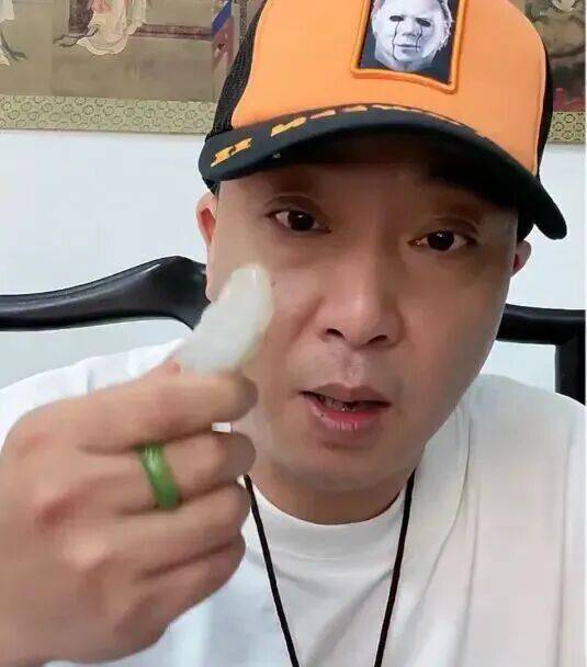 網(wǎng)紅“柴懟懟”被正式逮捕<strong></p>
<p>宏鑫機械設(shè)備有限公司
</strong>,此前因抹黑胖東來被封號:宏鑫機械設(shè)備有限公司