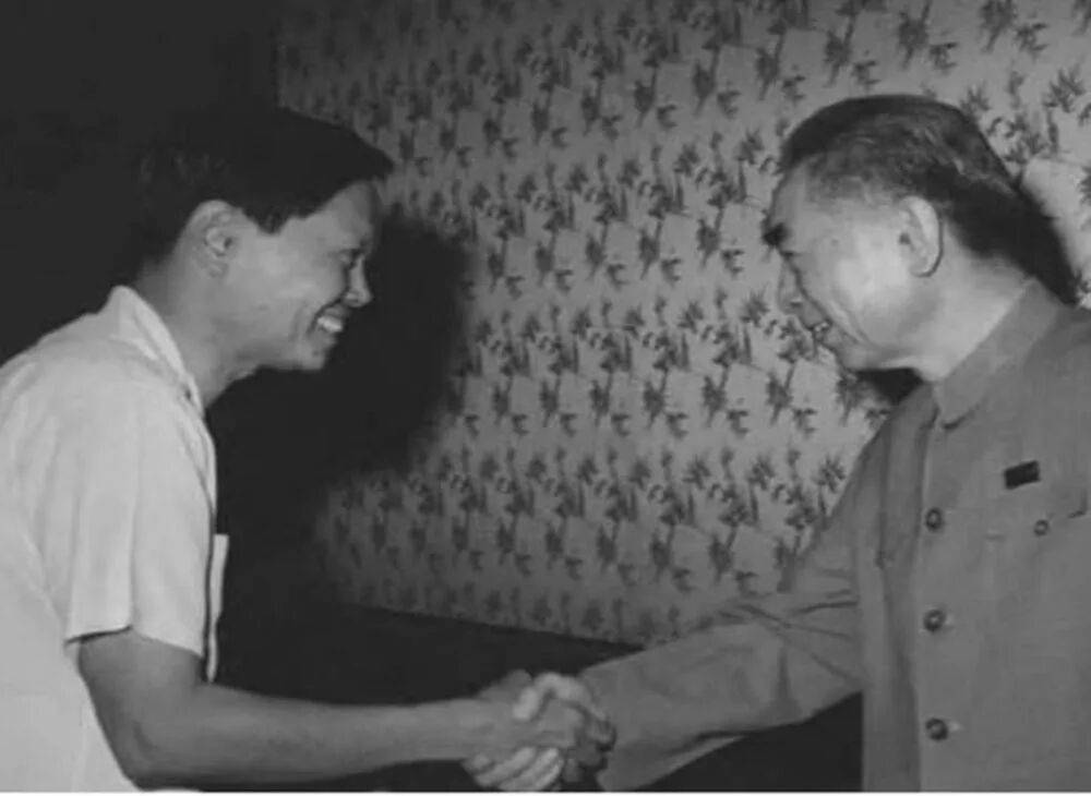 “大先生”千古<strong></p>
<p>宏鑫機(jī)械設(shè)備有限公司
</strong>，楊振寧的一生:宏鑫機(jī)械設(shè)備有限公司
