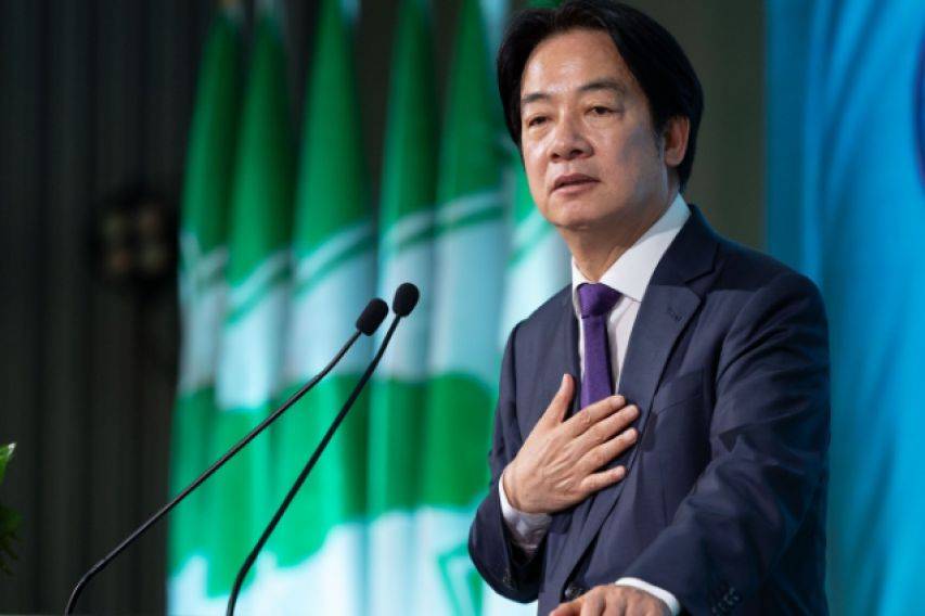 到底支持誰當(dāng)黨主席？最后關(guān)頭，當(dāng)著鄭麗文的面，洪秀柱說出了自己的答案，信號不簡單:宏鑫機(jī)械設(shè)備有限公司
