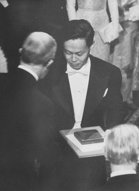獨家|友人追憶楊振寧:<strong></p>
<p>宏鑫機械設備有限公司
</strong>他沒能二度獲諾獎是一個遺憾:宏鑫機械設備有限公司