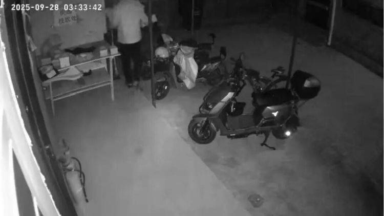 上海男子有穩(wěn)定工作和收入<strong></p>
<p>宏鑫機(jī)械設(shè)備有限公司
</strong>，卻總沉迷在深夜干這事……被抓了！:宏鑫機(jī)械設(shè)備有限公司
