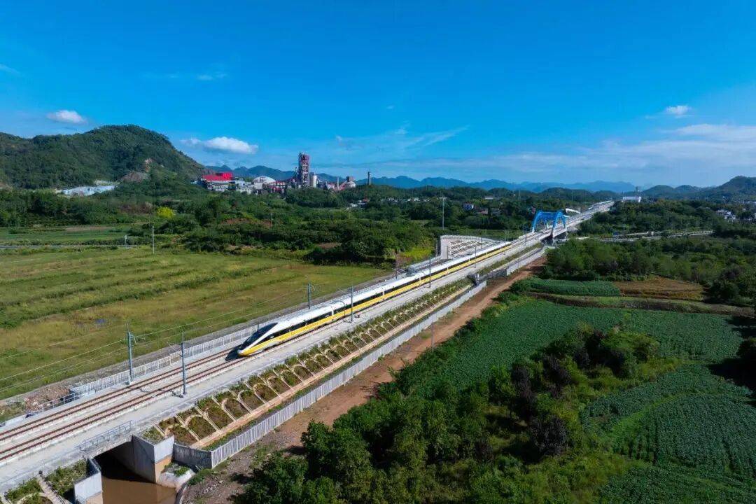 時(shí)速385公里！杭州重要高鐵<strong></p>
<p>宏鑫機(jī)械設(shè)備有限公司
</strong>，迎來好消息:宏鑫機(jī)械設(shè)備有限公司
