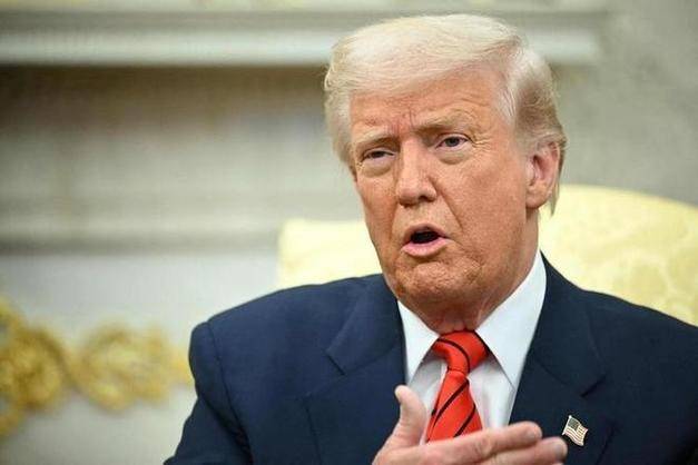 一架專機從美國飛抵北京！眼見特朗普出盡“爛牌”<strong></p>
<p>宏鑫機械設備有限公司
</strong>，背后大佬坐不住了，親自向王毅交底:宏鑫機械設備有限公司
