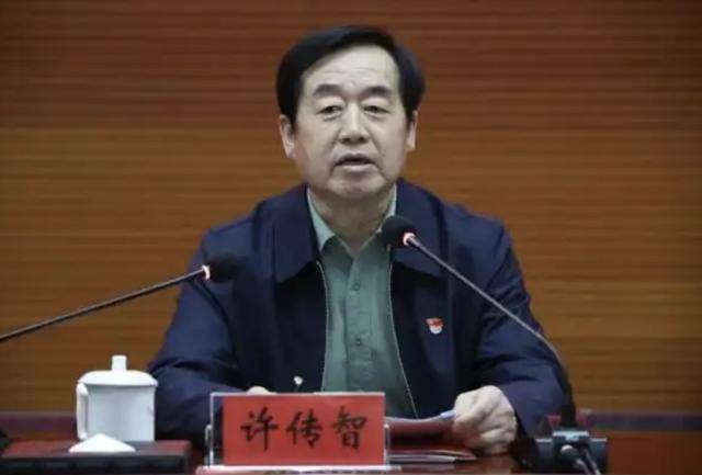 兩名近70歲中管干部被查；副部級(jí)干部王波被判死緩:宏鑫機(jī)械設(shè)備有限公司
