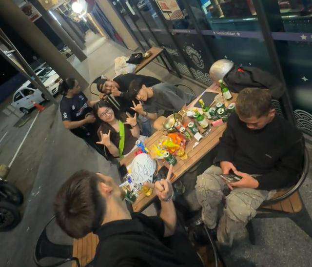 上海女生國(guó)外丟失手機(jī)<strong></p>
<p>宏鑫機(jī)械設(shè)備有限公司
</strong>，找回后發(fā)現(xiàn)多了兩段視頻，網(wǎng)友：結(jié)局意想不到……:宏鑫機(jī)械設(shè)備有限公司
