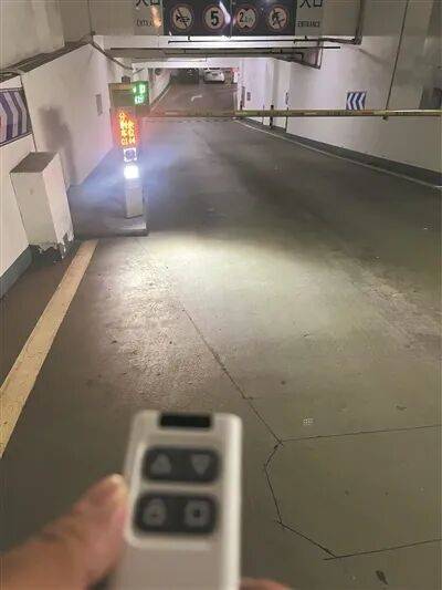 “萬能遙控器”熱賣，能開小區(qū)門禁、停車場道閘？律師提醒！:宏鑫機械設(shè)備有限公司

