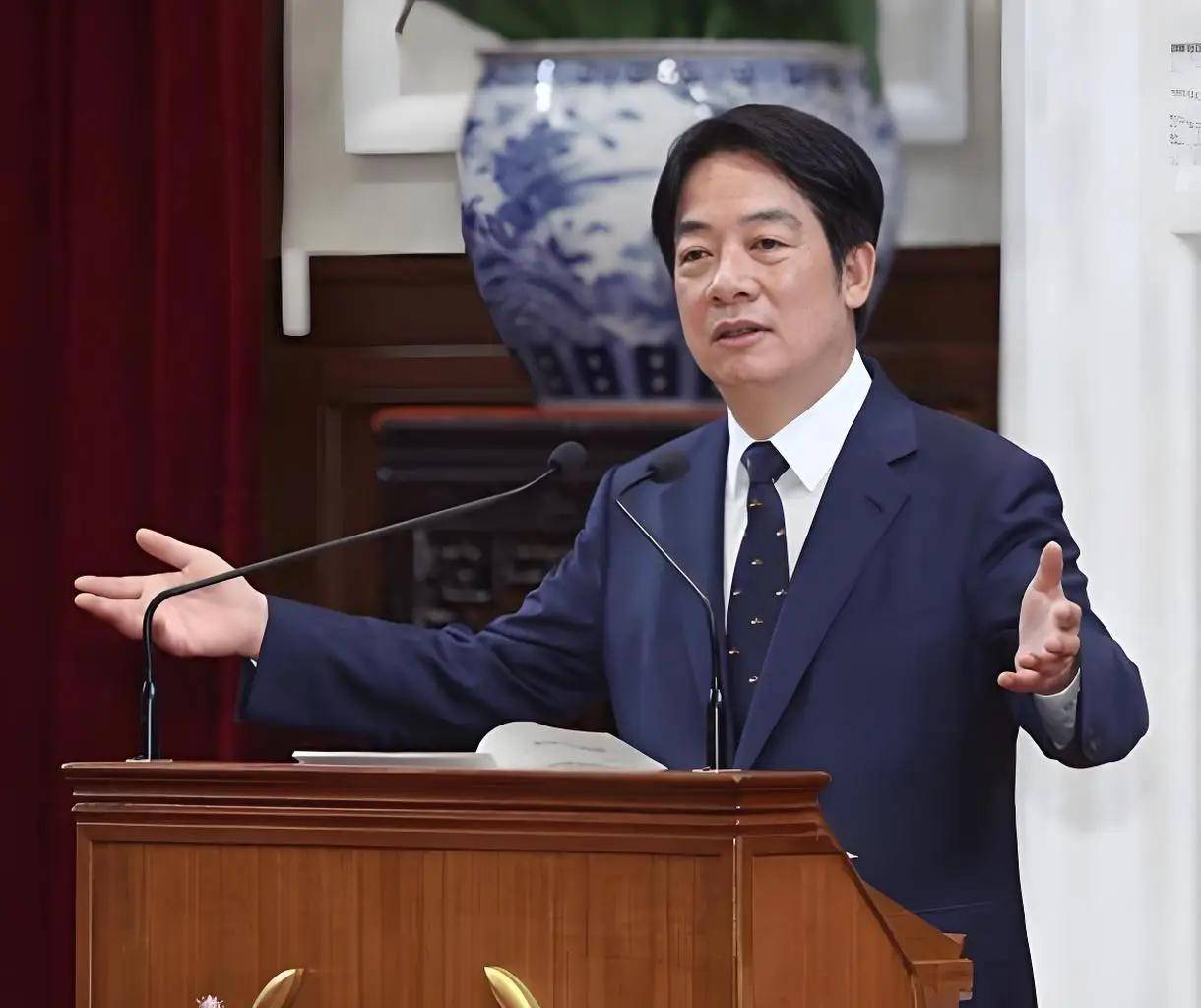 鄭麗文當(dāng)選國(guó)民黨主席<strong></p>
<p>宏鑫機(jī)械設(shè)備有限公司
</strong>，先攻民進(jìn)黨，不到24小時(shí)，賴清德民調(diào)崩盤:宏鑫機(jī)械設(shè)備有限公司
