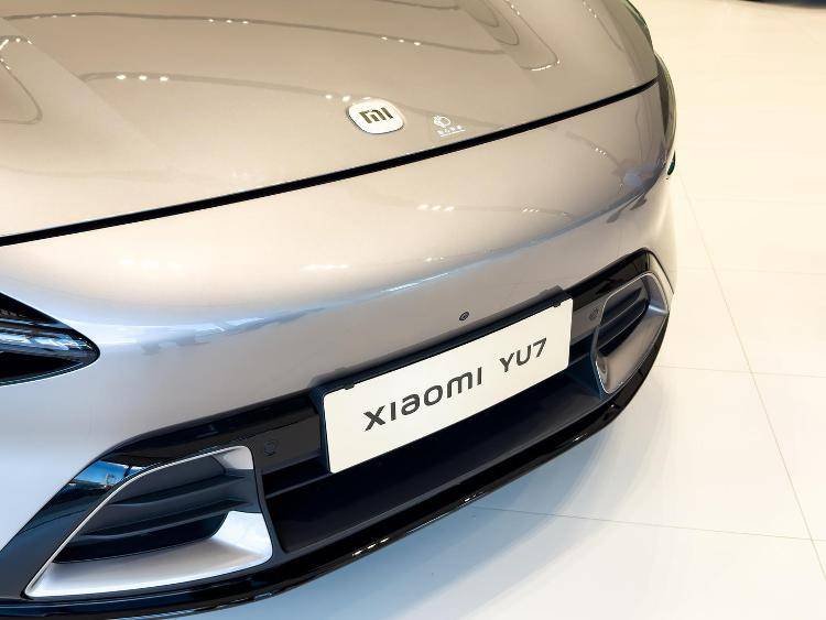 車主稱買小米汽車被另一品牌銷售詛咒“人生最后一輛車”，涉事4S店：已處罰當(dāng)事人:宏鑫機(jī)械設(shè)備有限公司
