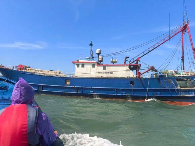 涉案3萬多斤！廣西海洋部門查獲非法捕撈大型漁船！:宏鑫機(jī)械設(shè)備有限公司

