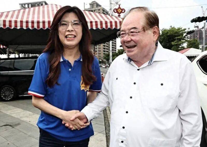 國民黨主席當(dāng)選人鄭麗文公布副主席、秘書長人選:宏鑫機(jī)械設(shè)備有限公司
